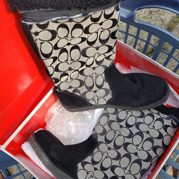 Coach Boots - Picture 1 of 2